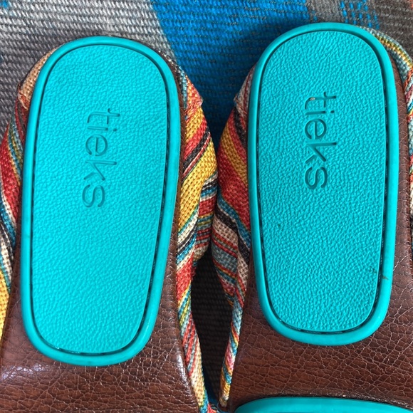 🍀🌸Tieks Sunset stripe Vegan flats 🌸🍀 - Picture 7 of 10
